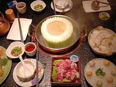 -得意咚瓜·顺德鱼生·冬瓜火锅(深圳首店)