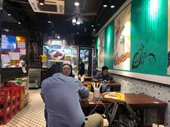 大堂-陈光记烧腊(长寿路店)