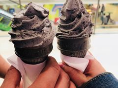 麻麻黑甜筒-麦当劳(哈西万达店)