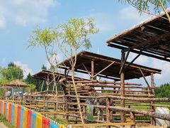 -北纬44度·金珠花海休闲农业旅游景区