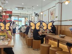 -爱民螺蛳粉(梧州国泰广场店)