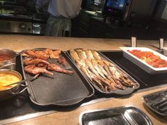 -大中华希尔顿酒店-念自助餐·嗨啤·小龙虾
