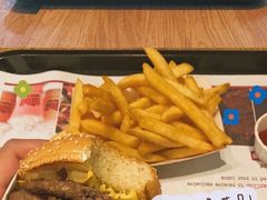 -The Habit Burger Grill 哈比特汉堡(复兴soho店)