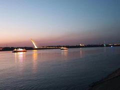 -人民防洪胜利纪念塔