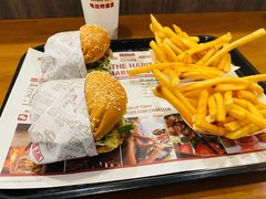 -The Habit Burger Grill 哈比特汉堡(世博店)
