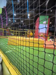 -蹦蹦跳跳(新奥购物中心店)