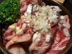 -山川小町·极番烧肉(新地假日广场店)