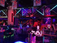 -UP嘻哈酒吧(粉巢店)