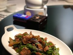 苹果猪肉皱皮椒炒海参-炳胜品味(海印总店)