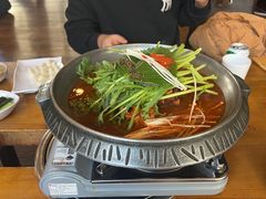 土豆排骨火锅（辣）-喇喇排骨火锅·传统韩式脊骨汤(望京西园总店)