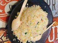 -扒虾小妹儿麻辣海鲜(宏图街店)