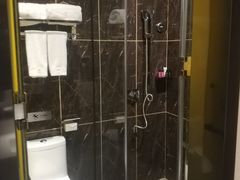 -潮岸酒店(广州琶洲会展广州塔店)