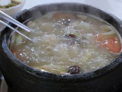 -鲁朗纳麦石锅鸡庄园