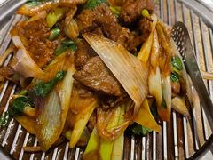 经典葱爆小羔羊肉-悦融·京鲁菜·露台花园(安定门店)