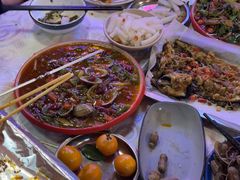 -海盗船. 龙虾烧烤. 酒馆