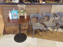 等位区-大树餐厅(益田假日店)