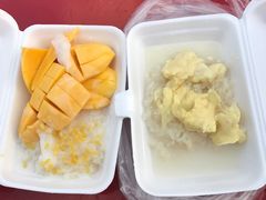 -芒果糯米饭摊子