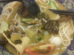 -蒙自源米线大王(信利城市广场店)