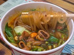 -郎吞虎咽酸辣粉(第一桥店)