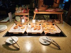 -大中华希尔顿酒店-念自助餐·嗨啤·小龙虾