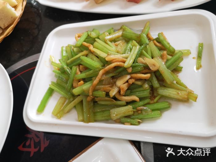 雪野鱼头大王邢府公老店(雪野湖店)图片