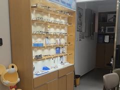-亿视康青少儿眼镜(五官科店)