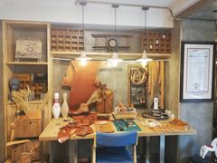 -HIGH FIVE哈福手工汉堡(桂林路店)