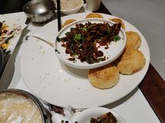 -梅利汴京烤鸭•开封豫菜地标店(东大街店)