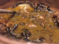 小鸡炖蘑菇-关东小磨东北菜(上海长风大悦城店)