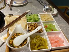 -野山舂·贵州现舂酸汤牛肉(民生路店)