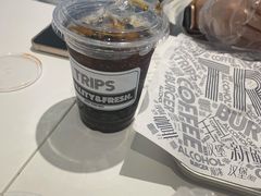 -TRIPS BURGER(大钟寺店)
