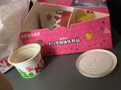 -肯德基(南京站A2检票口楼上)