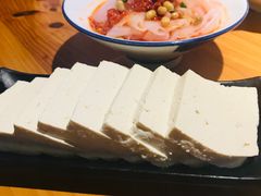 -野山舂·贵州现舂酸汤火锅(鸿通城店)