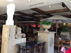 -月亮河温泉度假酒店