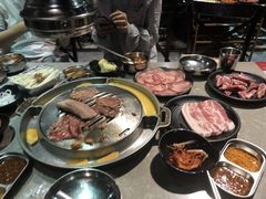 -哈哈碳都·牛肋条无限自助烤肉(台江万达店)