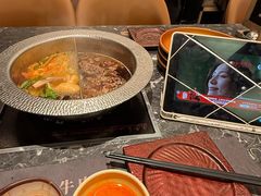-牛YO寿喜烧·铁板烧和牛火锅自助(市府恒隆店)