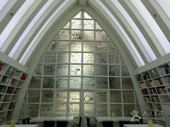 -钟书阁(松江泰晤士小镇店)