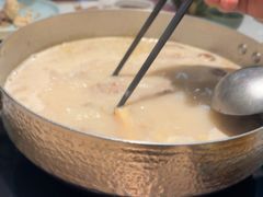 -洪氏嗨捞·猪肚鸡火锅(阳光天地店)