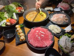 -呷哺呷哺(融创茂店)