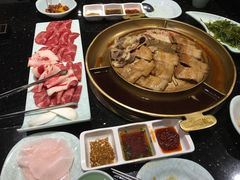-猪啊牛呀羊啊铜盘烤肉(正大广场店)