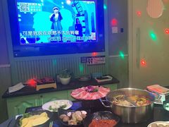 -唯爱KTV聚会餐厅(仙林东城汇店)