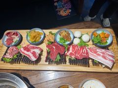 -明洞阿姨·韩式酱蟹烤肉·创意料理(三元桥店)