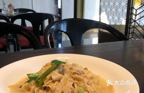 Braised Pork with Bamboo Shoot Skin