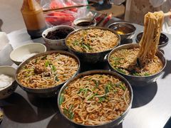 -正宗杨记普洱酸醋米线(总店)