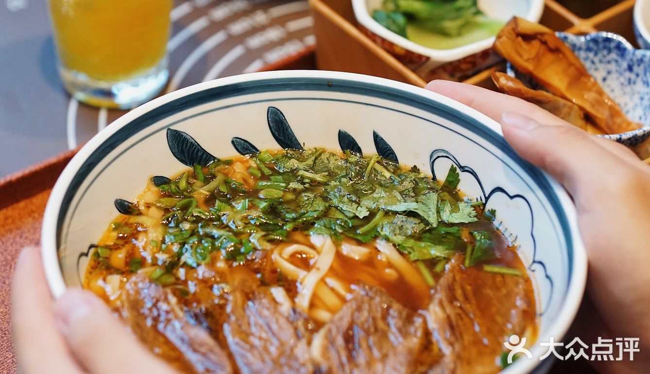 神仙牛肉面,料超足!!