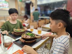 -万煲旺·香港老传承煲仔饭·猪杂汤(客村店)