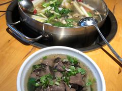 -大众跷脚牛肉馆·非遗传承单位(峨眉山店)