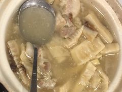 -宜宾海鲜酒家·三十年老字号