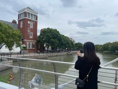 -钟书阁(松江泰晤士小镇店)