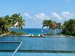 -亚龙湾喜来登·美景台大堂吧